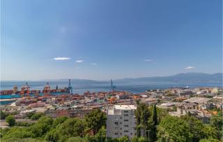 Lovely Apartment In Rijeka With Wifi - 2