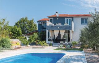 Four-Bedroom Holiday Home In Skradin-Dubavice - 3