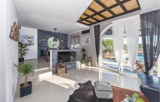 Four-Bedroom Holiday Home In Skradin-Dubavice - Čulišić - 8