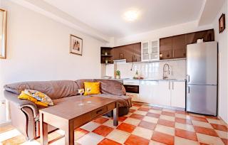 Amazing Home In Kuna With Kitchen - Kuna Pelješka - 6