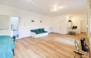 2 Bedroom Cozy Apartment In Napoli - Napels - 2