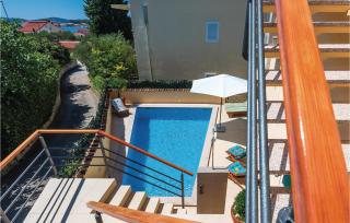 Four-Bedroom Holiday Home In Brodarica - Brodarica - 2