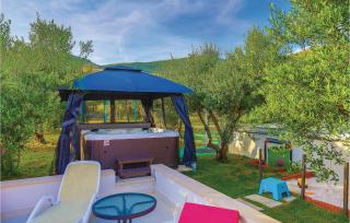 Amazing Home In Kastel Stafilic - Plano - 1