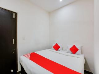 Hotel O Manjushree Boarding & Lodging nearby Dr.BR Ambedkar Stadium Basveshwar nagar - Bangalore - 5