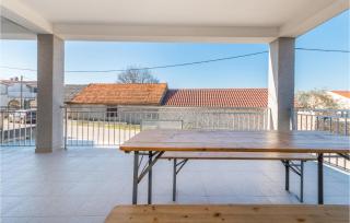 2 Bedroom Gorgeous Apartment In Galovac - Galovac - 5