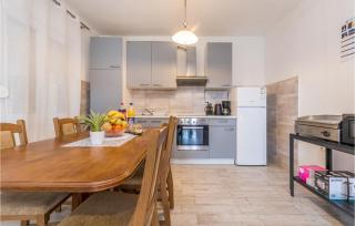 2 Bedroom Gorgeous Apartment In Galovac - Galovac - 1