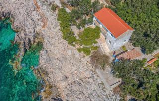 Awesome Home In Potomje With Wifi - Potomje - 2