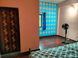 Single Room Attached Bathroom - Kārwār - 5