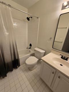 Spacious Townhouse near DC Airport Work Friendly - 9
