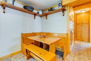 Lakefront Cabin with Shared Beach in Cecil! - 1