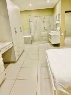 Lake Villa Hartebees - Hartbeespoort - 6