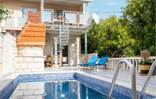 3 Bedroom Stunning Home In Podstrana - Podstrana - 3