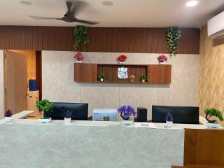 Maalyasa Hotel and Suites - 0