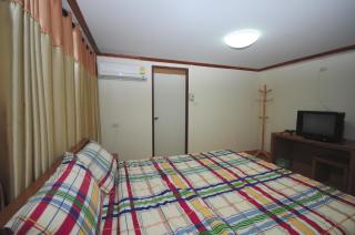 Phoonsab Hostel - Phitsanulok - 8