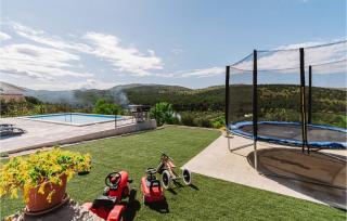 2 Bedroom Awesome Home In Sibenik - Šibenik - 9