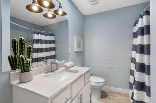 Chic Scottsdale Apt - 1