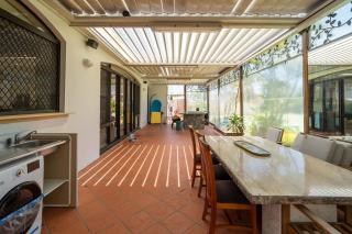 Lakeside Palm Villa - Gold Coast - 6