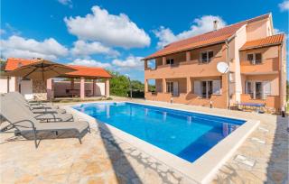 5 Bedroom Cozy Home In Biograd Na Moru - Biograd na Moru - 0