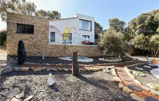 Nice Home In St-Bauzille-De-Montmel - 1