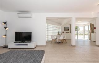 Holiday Home Betina 34 With Outdoor Swimmingpool - Betina - 4