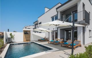 4 Bedroom Stunning Home In Nova Vas - Nova Vas - 0