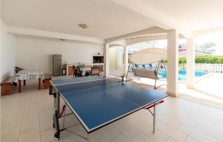 Five-Bedroom Holiday Home In Prizba - Prizba - 6