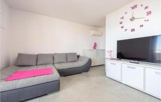 Gorgeous Apartment In Kustici, Novalja - Kustići - 7