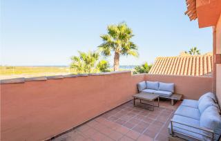 Gorgeous Apartment In Los Alcázares - 0