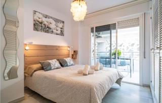 Beautiful Apartment In Fuengirola With Wifi - 3