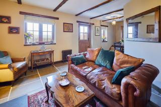 Gablebach Cottage With outdoor bath house & garden patio - 4