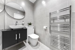 London Bridge Luxury by Sol Haven - 5