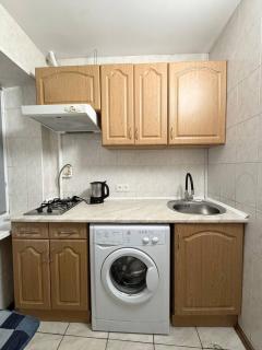 Апартаменти з 2-ма кімнатами в 5 хвилинах від м. Печерська - 1