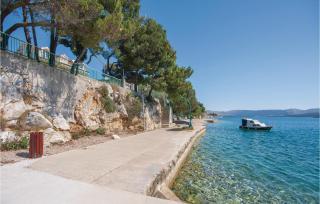 Three-Bedroom Apartment In Brodarica - Brodarica - 1