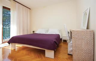 Three-Bedroom Apartment In Brodarica - Brodarica - 4