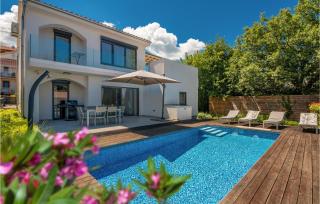 Awesome Home In Malinska With Wifi - Malinska - 0