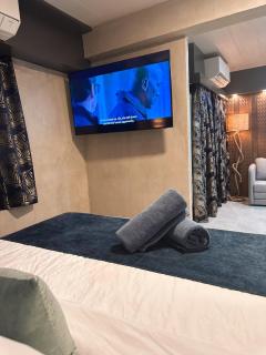 Blue Tulip - Rooms with Jacuzzi - 1