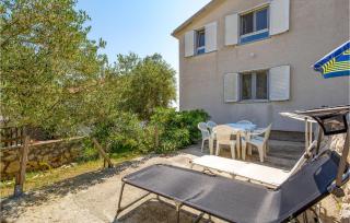 2 Bedroom Lovely Apartment In Potocnica - Potocnica - 2