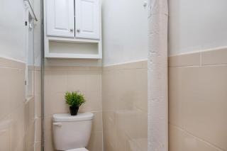 454-3E Prime location 1BR Newly Furnished - 1