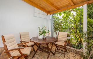 Cozy Apartment In Malinska With Kitchen - Malinska - 9