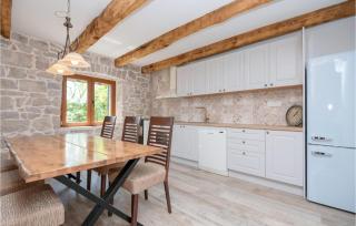 4 Bedroom Lovely Home In Donji Vinjani - 1