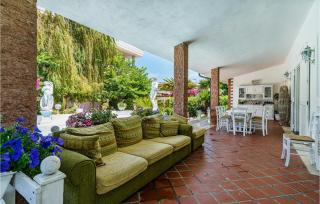 Awesome Home In Fiumicino With Jacuzzi - Fiumicino - 9