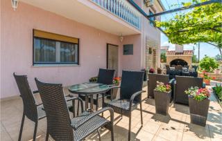 Cozy Apartment In Biograd Na Moru - Biograd na Moru - 3