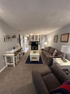 Woodson Bend Resort Condo 7-3 Extremely Large Luxury 1 Bedroom Sleeps 6 - - 0