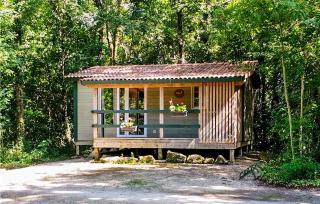 Awesome Stacaravan In Chef-Boutonne - 0