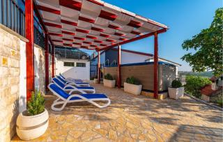 Gorgeous Home In Rovanjska With Jacuzzi - Rovanjska - 9