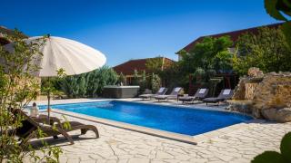 MY DALMATIA - Villa Olea with private heated pool - Velika Čista - 9