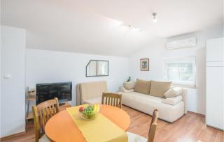Cozy Apartment In Malinska Dubasnica - Malinska - 8