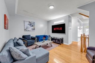5BR Modern Home Near Airport Fast Wi-Fi - Brampton - 0