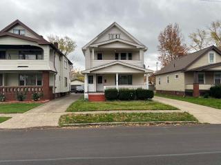 Great Room near Cleveland airport - Cleveland - 0