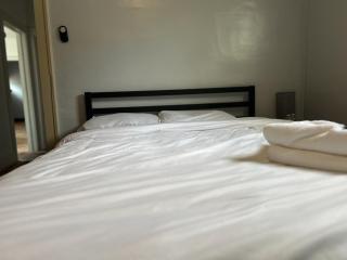 Great Room near Cleveland airport - Cleveland - 4